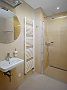 Holečkova Apartments - SKY Bathroom 1