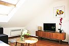Epstein Apartments - Twiggy Living room